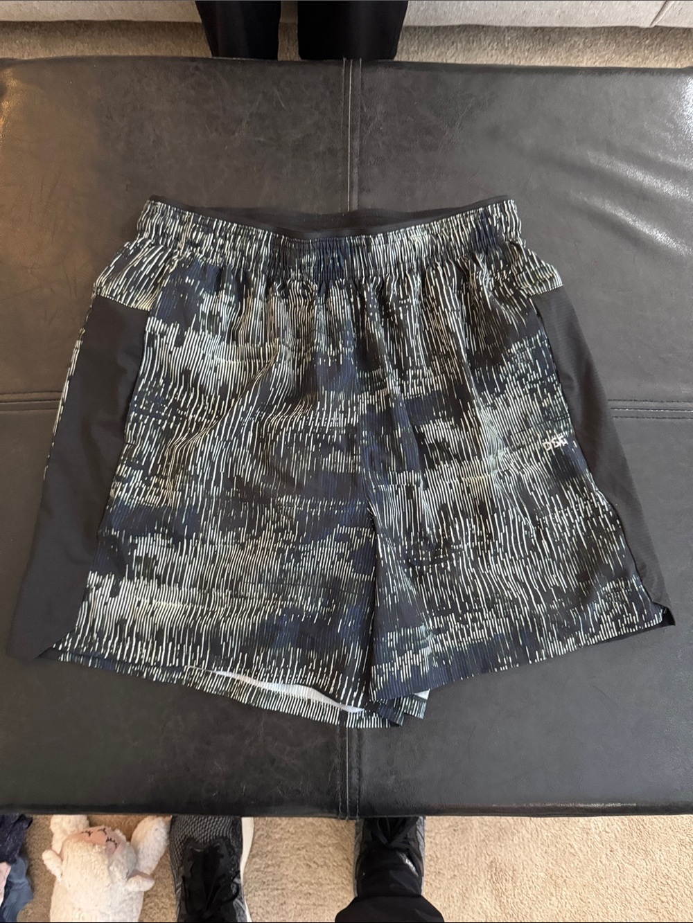DSG Men's Black & Gray Graphic Athletic Shorts